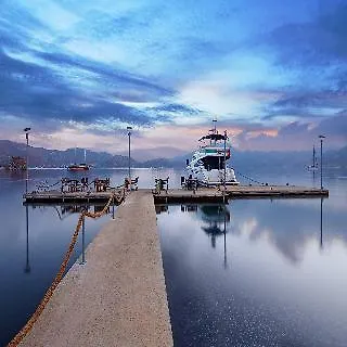 Fi Light Solto Boutique ホテル セリミエ