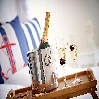 Fi Light Solto Boutique ホテル 4*