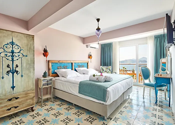 Fi Light Solto Boutique فندق السليمية